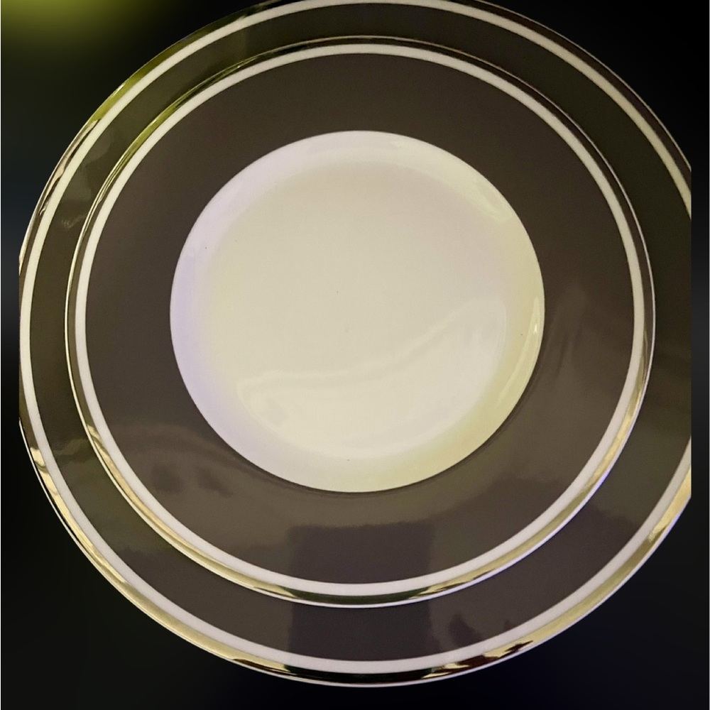 Villeroy & Boch Anmut 2 Plates 10.5” Dinner & 9” Luncheon Gray